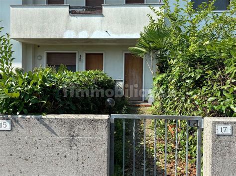 Vendita Villa A Schiera In Via Goffredo Mameli 17 Roveredo In Piano