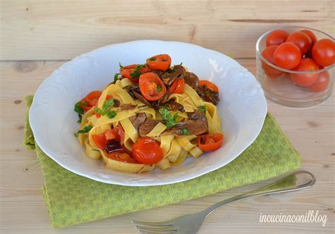 Tagliatelle Con Funghi Secchi E Pomodorini In Cucina Con Il Blog