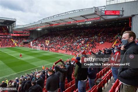 Liverpool Fans Anfield Photos and Premium High Res Pictures - Getty Images