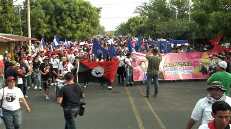 Militantes Sandinistas Caminan Por La Paz Y Solidaridad Con El Pueblo