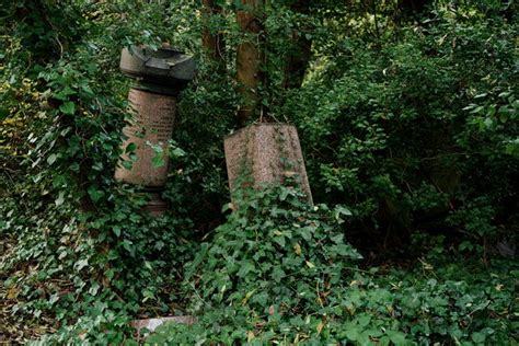 Nunhead Cemetery Peter Trimming Geograph Britain And Ireland