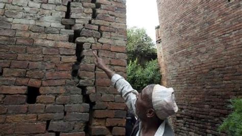 Más de una treinta muertos y centenares de heridos en un terremoto en