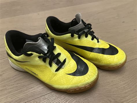 Nike Hypervenon Hallen Fussball Turnschuhe Gr 34 Kaufen Auf Ricardo