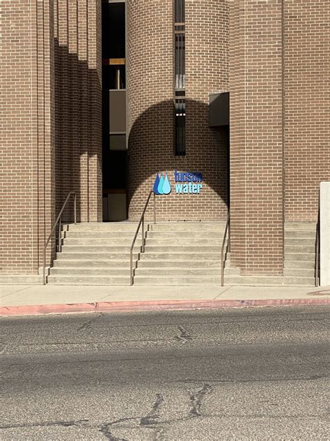 Troubleshooting And Tech Support: Why Visiting The Tucson Comcast Office Beats Calling 14