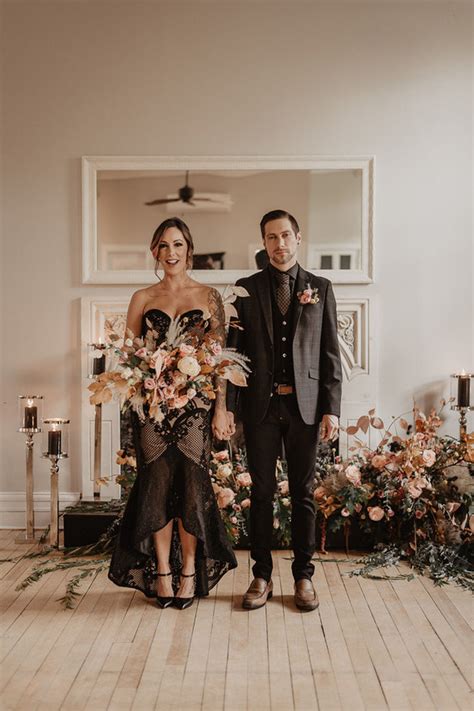 Moody Earth Tone Wedding Inspiration Fall 2019 Weddings 100 Layer Cake