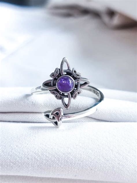 Anillo Nudo De Bruja Y Triqueta Amatista Ajustable Reyes Joyas