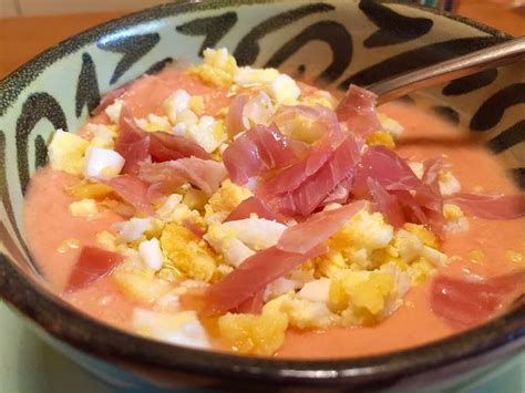 Salmorejo tradicional cordobés receta española ingredientes y