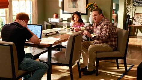 Modern Family Season 7 Episode 1 Watch Online | AZseries