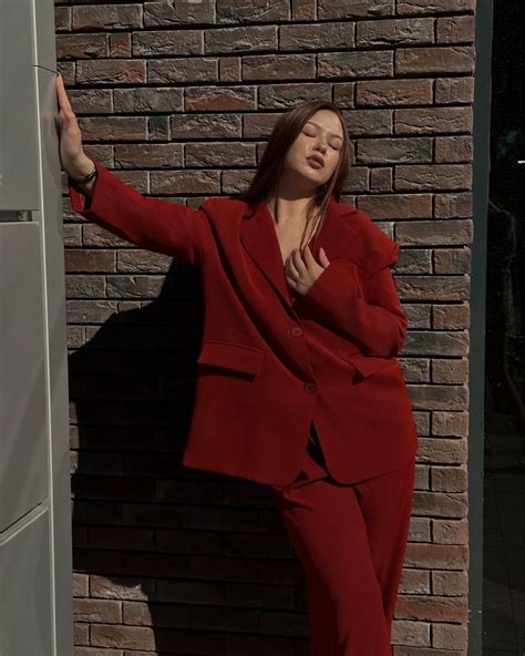 БУРГУНДЕ ♥️ Элегантность в сочетании с комфортом — идеальное описание ...