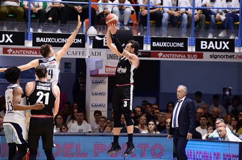 Basket La Virtus Bologna Sbanca Brindisi E Va In Semifinale Tortona