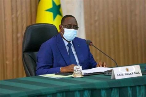 Sénégal le président Macky Sall dissout son gouvernement