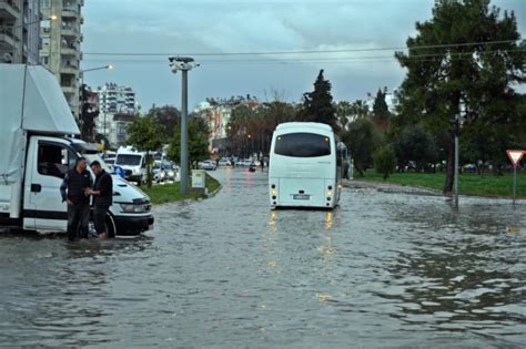 Antalya Da Sa Anak Ve Hortumda Ki I Yaraland Bin D N M Sera