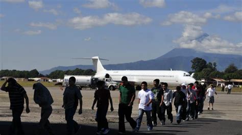 México acusa a EEUU de violar leyes con deportación de migrantes