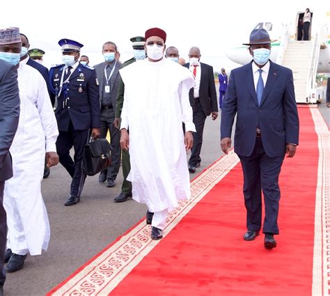 Arrivée du président Alassane Ouattara à Niamey pour le Sommet