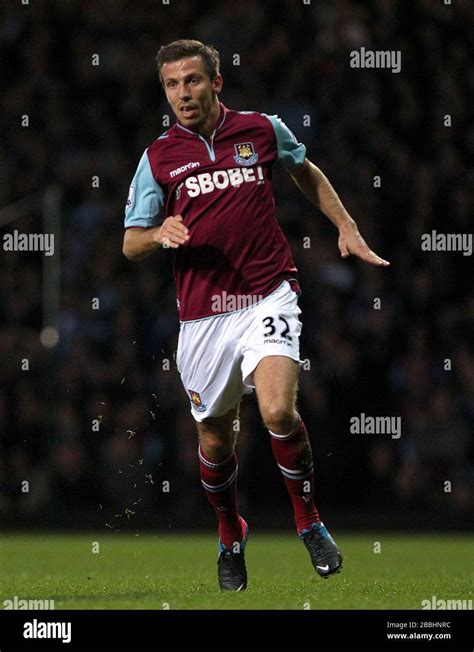 Gary O Neil West Ham United Stock Photo Alamy