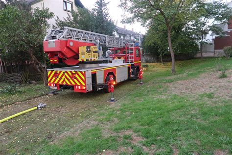 F 2 Y Rauchentwicklung an Hochhaus Feuerwehr Mörfelden