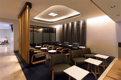 Review - Qantas Business Class Lounge Perth - Zac George