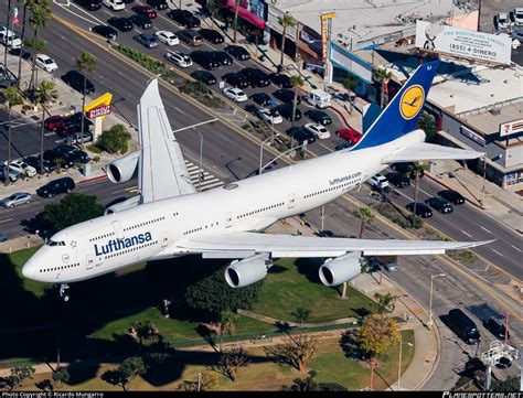 D Abyj Lufthansa Boeing Photo By Ricardo Mungarro Id