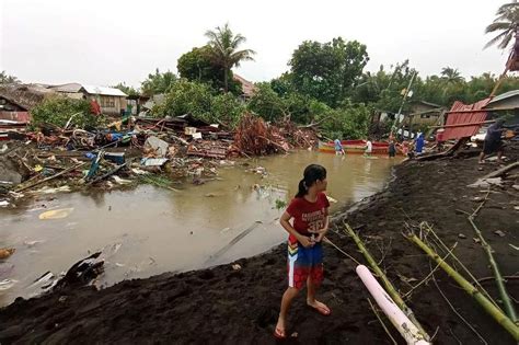 Death Toll From Philippine Floods Landslides Rises To 51 The Straits