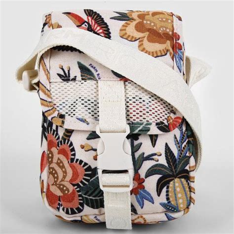 Bolsa Farm Floresta Chic Feminina Bolsas Magazine Luiza