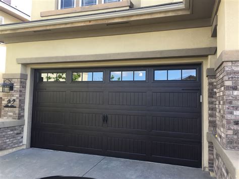 Traditional Avaunt Garage Doors Inc