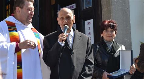 Albano Nonno Antonio Compie Anni Festa In Paese