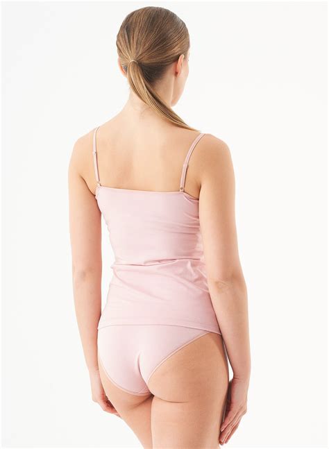 Artikelname Alina Farbe Dusty Pink Passform Slim Fit Ausschnitt