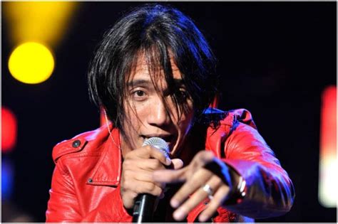 Arnel Pineda Net Worth | Wife - Famous People Today