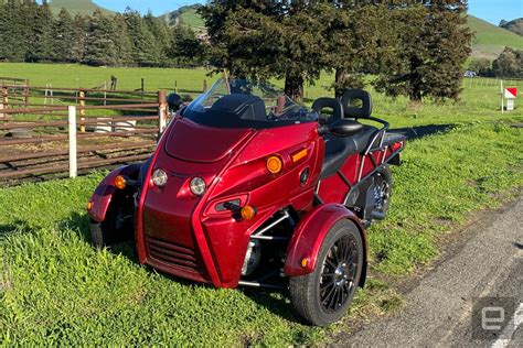 Arcimoto's three-wheeled roadster EV combines weird with fun