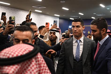 Cristiano Ronaldo Fue Presentado Con El Al Nassr Meganoticias