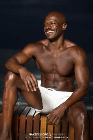 Mateo Zagal Gets Gangbanged Naked Sword Daily Squirt