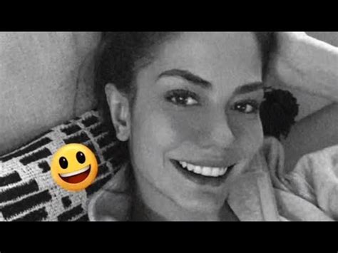 Boom Demet Ozdemir Shared Morning Selfie From Her Caravan