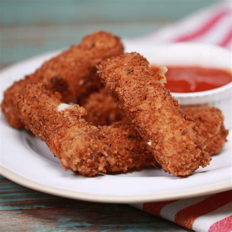 how long to deep fry mozzarella sticks