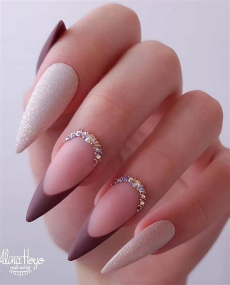 35 Glittering Diamond Stiletto Nail Designs To Copy In 2020 Lily Fashion Style