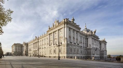 Historias Y Leyendas Que Quiz No Sabes Del Palacio Real De Madrid