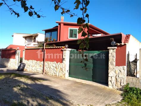 Vendita Villa Unifamiliare In Via Dei Fiordalisi Ispica Ottimo