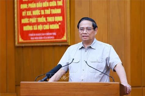 Premierminister Pham Minh Chinh Trifft Sich Mit Den Verwaltern Der