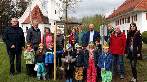 187 Bäume mehr im Unterallgäu Viele Gemeinden beteiligen sich an