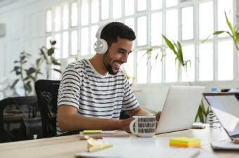 Live online English classes | LearnEnglish