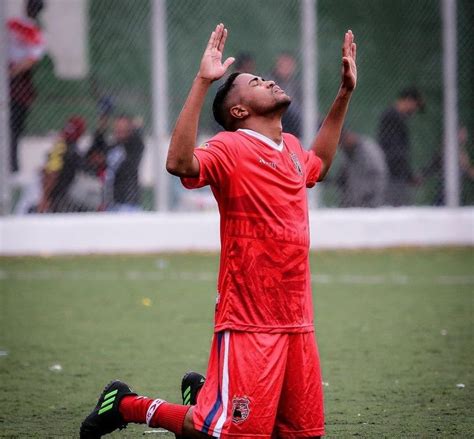 Jogador De Futebol Achado Morto No Litoral De S O Paulo Bahia No Ar