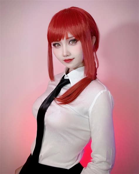 Modelo Azulacann Fez Um Encantador Cosplay Da Makima De Chainsaw Man