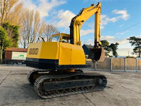 LIEBHERR 900 TRACKED EXCAVATOR C W BUCKET