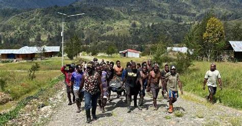 KKB Bakar Perumahan Guru SMA Di Papua Asumsi