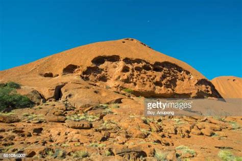 The Biggest Rock In The World Photos Et Images De Collection Getty Images