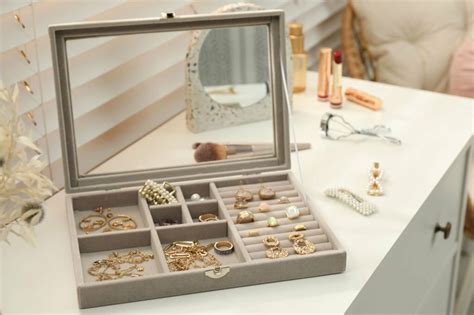 10 Creative Jewelry Storage Ideas to Organize Your Collection ...