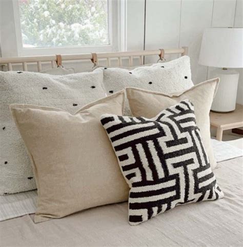 20 Modern Farmhouse Throw Pillows – Hallstrom Home