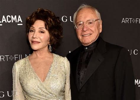 The Secretive Billionaires Behind FIJI Water And Wonderful Pistachios