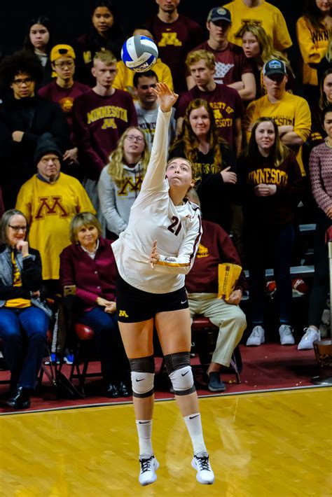 Minnesota Volleyball Outlasts Creighton To Advance In Ncaa Tournament The Daily Gopher