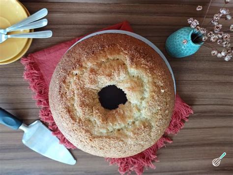 Bolo de coco de liquidificador fácil