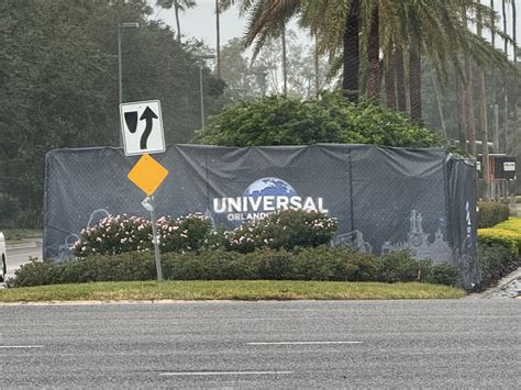 Construction begins on new Universal Orlando Resort entrance signage